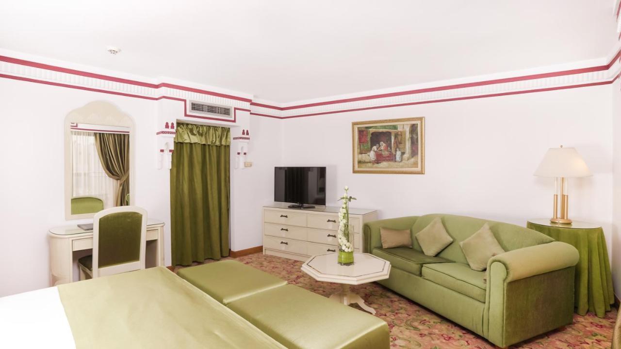 Club 4*
